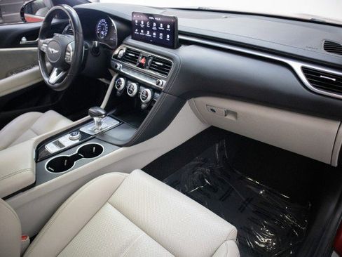 Used 2022 Genesis G70 2.0T image 28