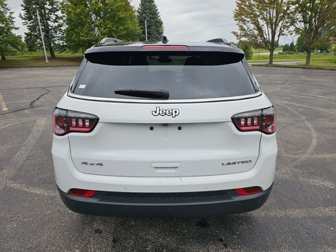 Used 2025 Jeep Compass Limited AWD/4WD image 5