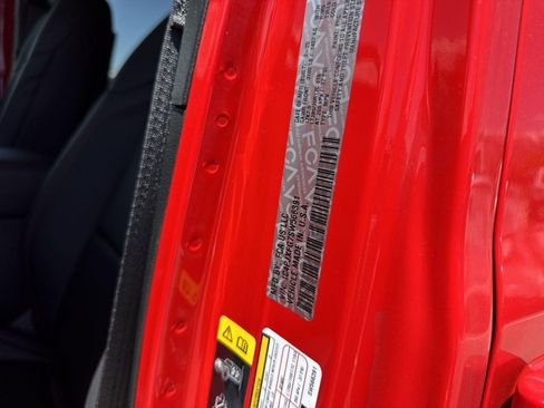 New 2025 Jeep Wrangler Unlimited Rubicon w/ Steel Bumper Group image 17