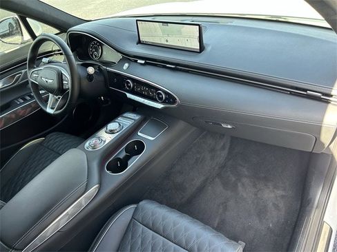 Used 2025 Genesis GV70 3.5T Sport w/ Sport Advanced Package image 18