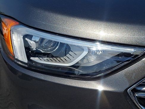 Used 2019 Ford Edge SEL w/ Equipment Group 201A AWD/4WD image 9