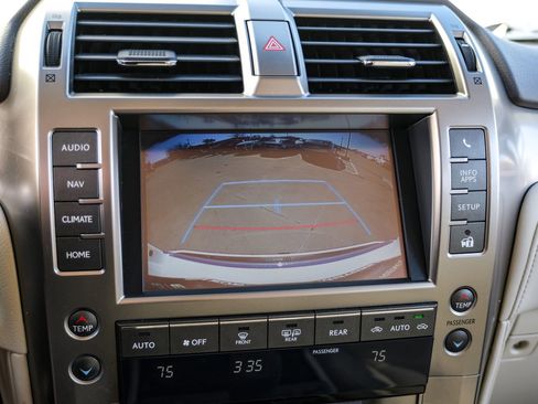 Used 2015 Lexus GX 460 w/ Premium Package image 22