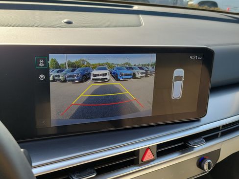 Certified 2025 Kia Sorento S w/ Panoramic Sunroof Package FWD image 32