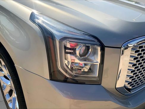 Used 2017 GMC Yukon XL Denali w/ Open Road Package AWD/4WD image 27