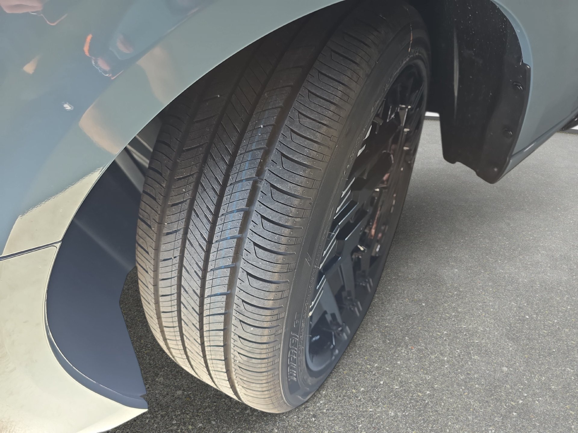 New 2027 Nissan Sentra SR w/ Floor Mat Package FWD image 31