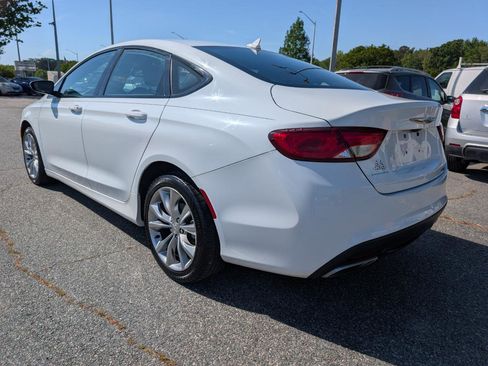 Used 2015 Chrysler 200 S w/ Navigation & Sound Group I FWD image 4