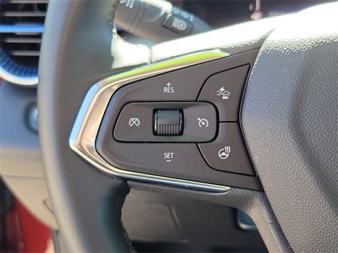 Certified 2025 Chevrolet Trax LT w/ LT Convenience Package image 20