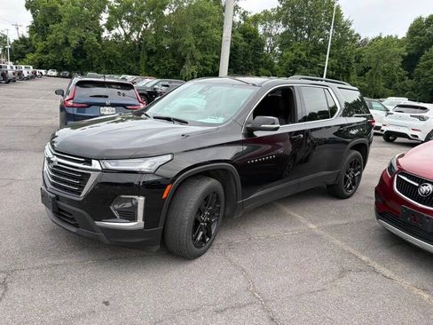 Used 2023 Chevrolet Traverse LT w/ LPO, Floor Liner Package AWD/4WD image 2
