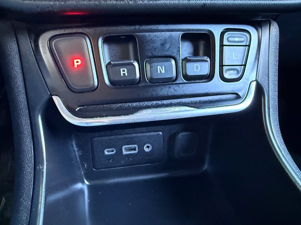 Used 2020 GMC Terrain SLE FWD image 40