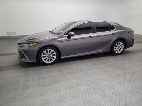 Used 2022 Toyota Camry LE FWD image 2