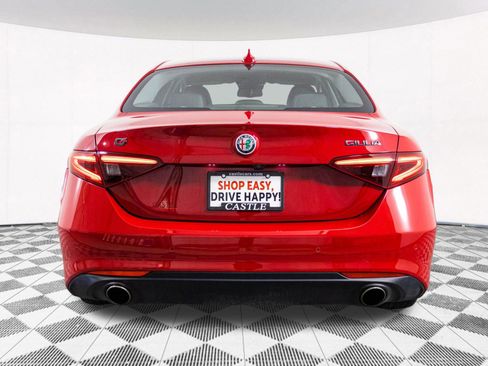 Used 2018 Alfa Romeo Giulia Base w/ Nero Edizione image 14