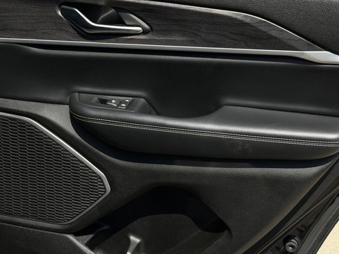 Used 2022 Jeep Grand Cherokee Limited image 26