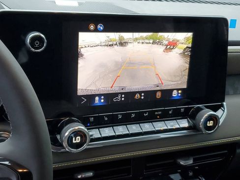 New 2025 Chevrolet Colorado ZR2 w/ Technology Package image 23