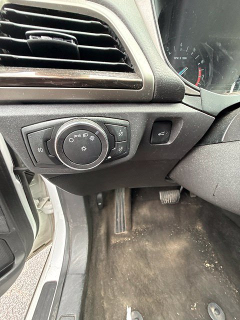 Used 2014 Ford Fusion SE w/ Equipment Group 202A FWD image 12