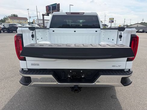 Used 2025 GMC Sierra 1500 SLT AWD/4WD image 9