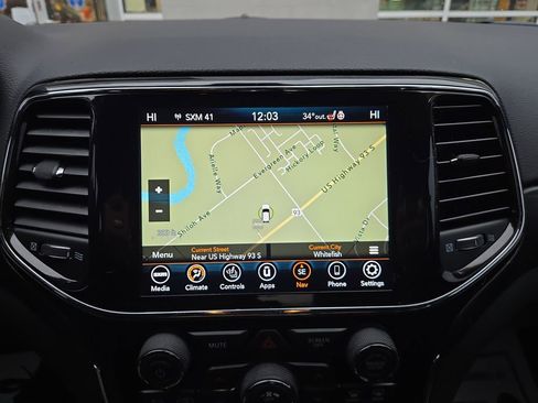 Certified 2021 Jeep Grand Cherokee Laredo X image 24