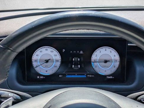 Used 2022 Hyundai Santa Cruz SEL Premium image 11