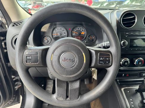 Used 2014 Jeep Patriot Sport FWD image 10