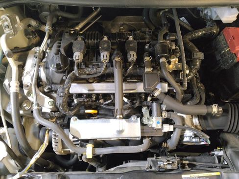 Used 2023 Nissan Versa SR w/ Trunk Package FWD image 30