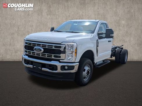 New 2026 Ford F350 XL w/ XL Chrome Package AWD/4WD image 3