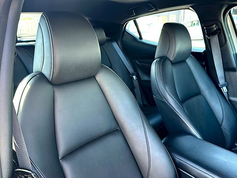 Used 2024 MAZDA MAZDA3 s image 24