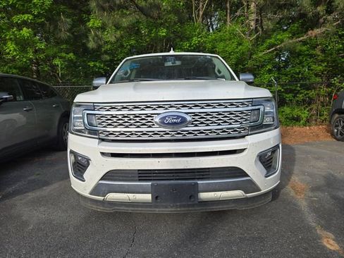 Used 2020 Ford Expedition Platinum image 2