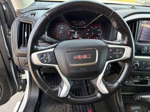 Used 2016 GMC Canyon SLT image 16