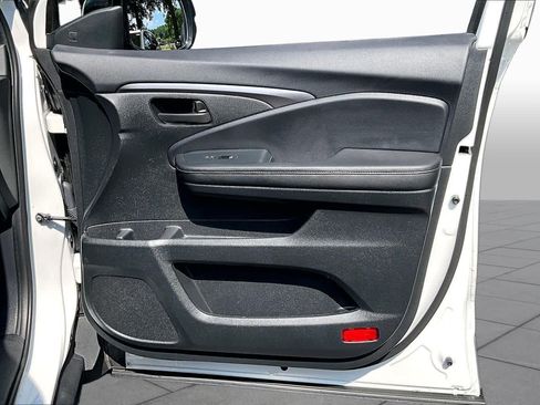 Used 2023 Honda Passport EX-L image 23