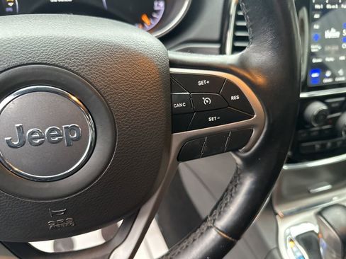 Used 2022 Jeep Grand Cherokee Laredo X AWD/4WD image 15
