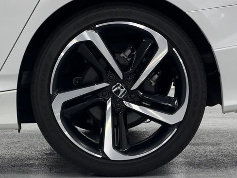 Used 2022 Honda Accord Sport image 9