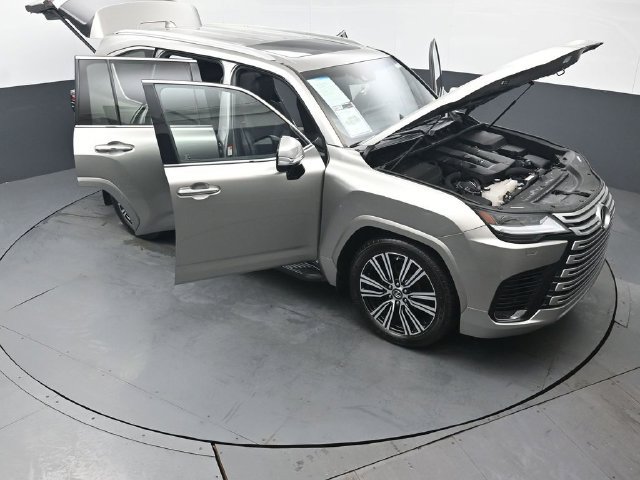 Used 2023 Lexus LX 600 4WD w/ Luxury Package image 60