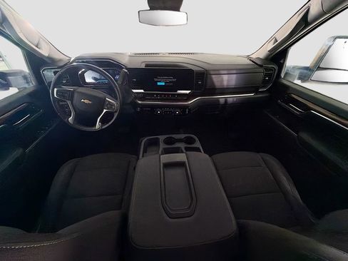 Used 2024 Chevrolet Silverado 2500 LT image 32