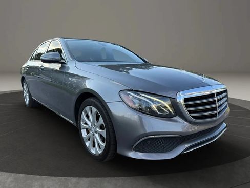 Used 2017 Mercedes-Benz E 300 image 2