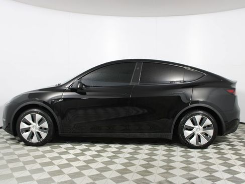 Used 2024 Tesla Model Y Long Range image 28