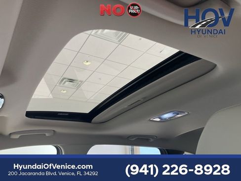 Certified 2024 Hyundai Tucson SEL w/ Convenience Package FWD image 13