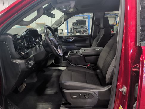 Used 2024 GMC Sierra 1500 Elevation w/ LPO, Elevation Black Package AWD/4WD image 9