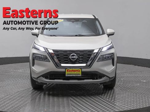 Used 2023 Nissan Rogue SV AWD/4WD image 2