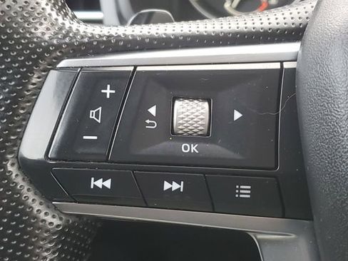 Used 2024 Mitsubishi Outlander SE image 13