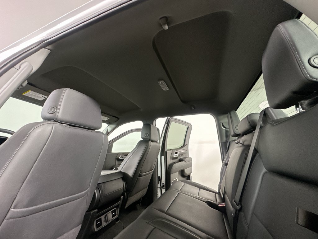 Used 2026 GMC Sierra 1500 SLT RWD image 15