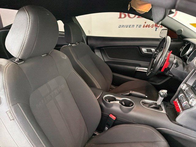Used 2018 Ford Mustang Coupe w/ Equipment Group 101A RWD image 27