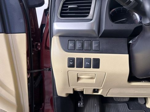 Used 2017 Toyota Highlander Limited image 15