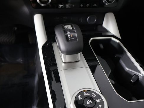 New 2026 Mitsubishi Outlander SE image 45