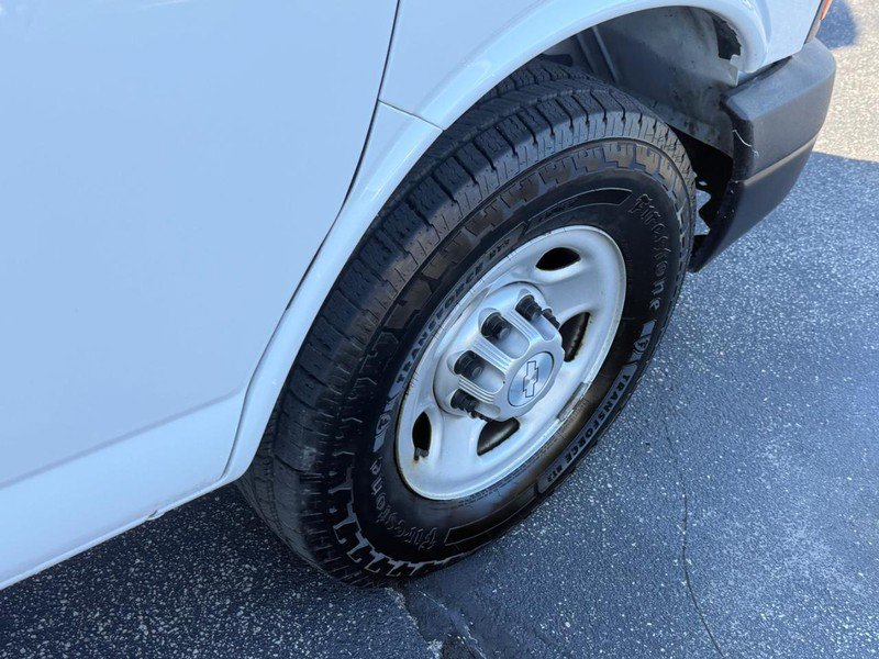 Used 2015 Chevrolet Express 3500 RWD image 9