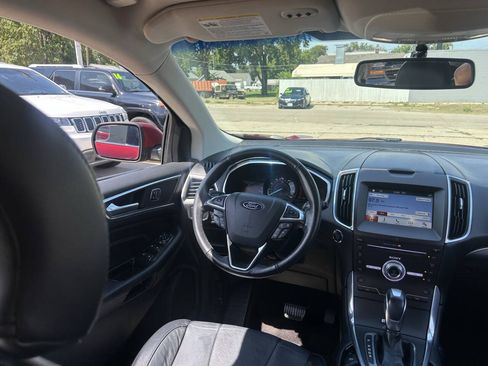 Used 2017 Ford Edge Titanium FWD image 26
