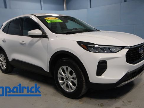 Used 2024 Ford Escape Active w/ Tech Pack #2 AWD/4WD image 1