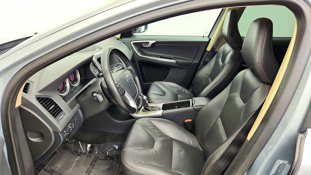 Used 2013 Volvo XC60 T6 AWD/4WD image 21
