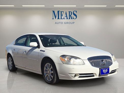 Used 2011 Buick Lucerne CXL image 7