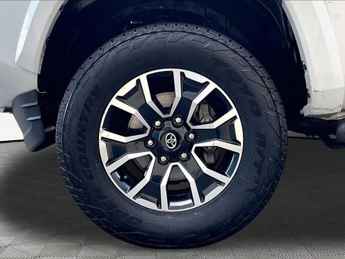 Certified 2021 Toyota Tacoma TRD Sport w/ TRD Premium Sport Package AWD/4WD image 11