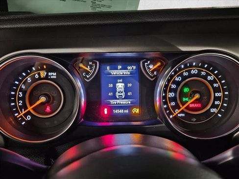 Used 2020 Jeep Wrangler Sport image 11