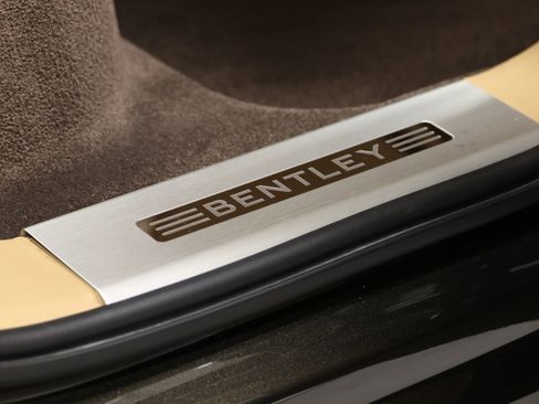Used 2018 Bentley Bentayga AWD/4WD image 88